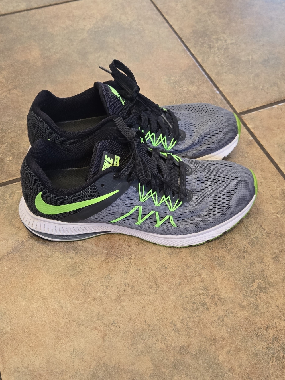 Nike Zoom Winflo 3 Running Shoes Men's Size 9